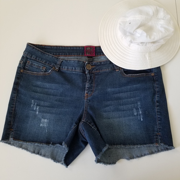 Torrid Pants - Torrid Plus Size Denim Distressed Shorts - Size 18